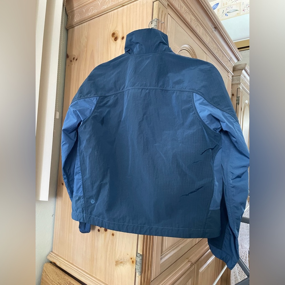 lululemon Ripstop Relaxed-Fit Jacket - Picture 2 of 7